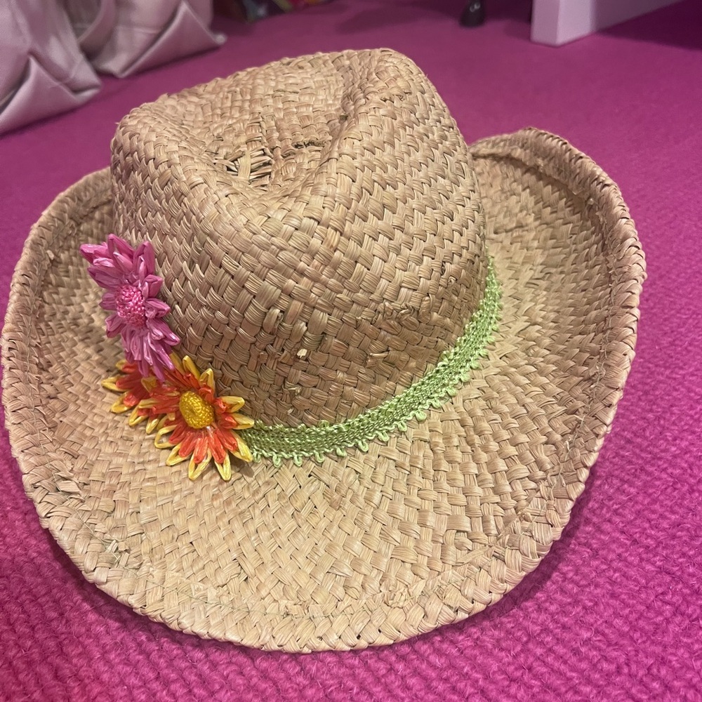 Tracy tooker hat